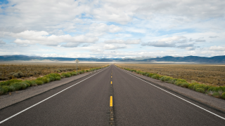 empty road winding road lonely road.png