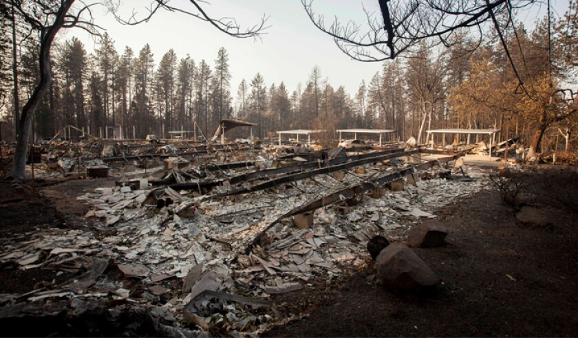camp-fire-pa-39776660.jpg
