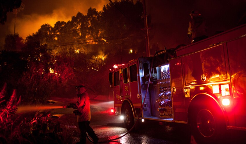 woolsey-fire-pa-39616867.jpg