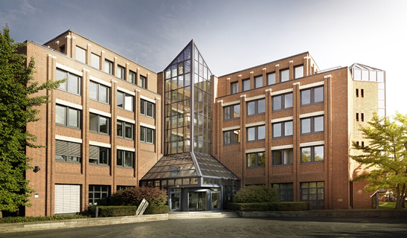 hannover-re-building-2.jpg