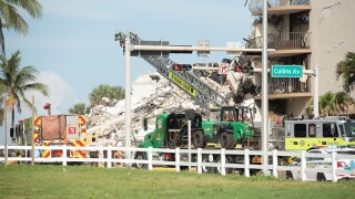 Miami Florida condo collapse 2G51WMB.jpg