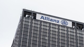 allianz logo building new york new york.jpg
