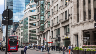 city of london monument people moves talent office bus commute.png