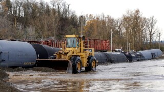 2H6T23C flooding british columbia washington.jpg
