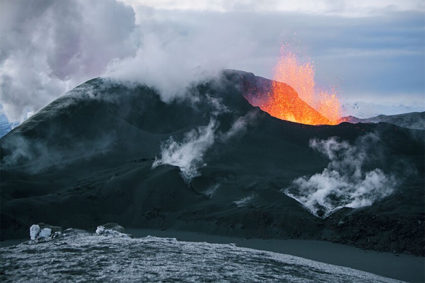 Volcano eruption in Eyjafjallajokull in Iceland.jpg
