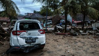indonesia-tsunami-pa-40351165.jpg