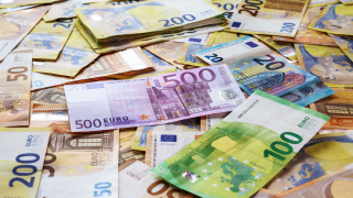 euros money cash.png