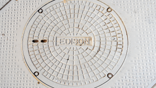 southern california edison socal edison manhole cover.png