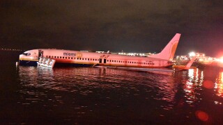 miami-air-crash-jacksonville-pa-42746986.jpg