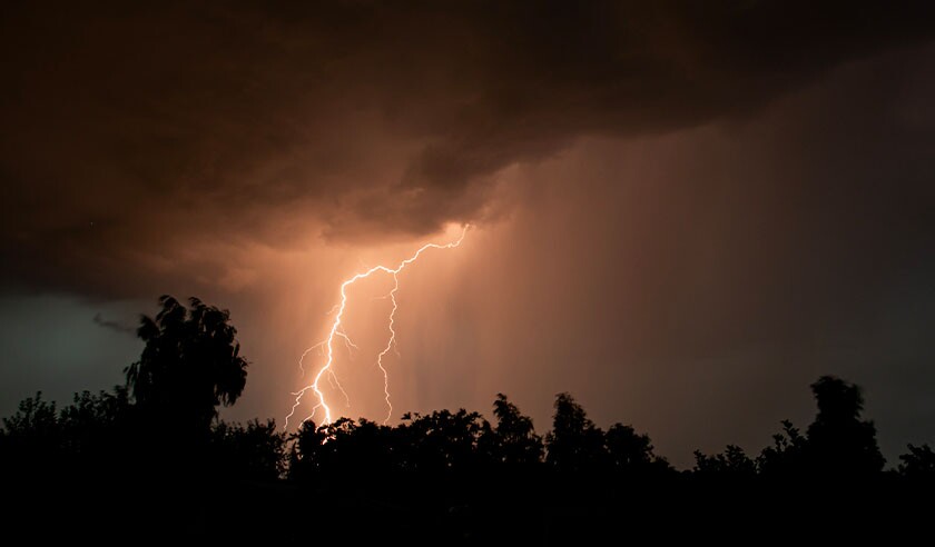 thunderstorm scs lightning.jpg