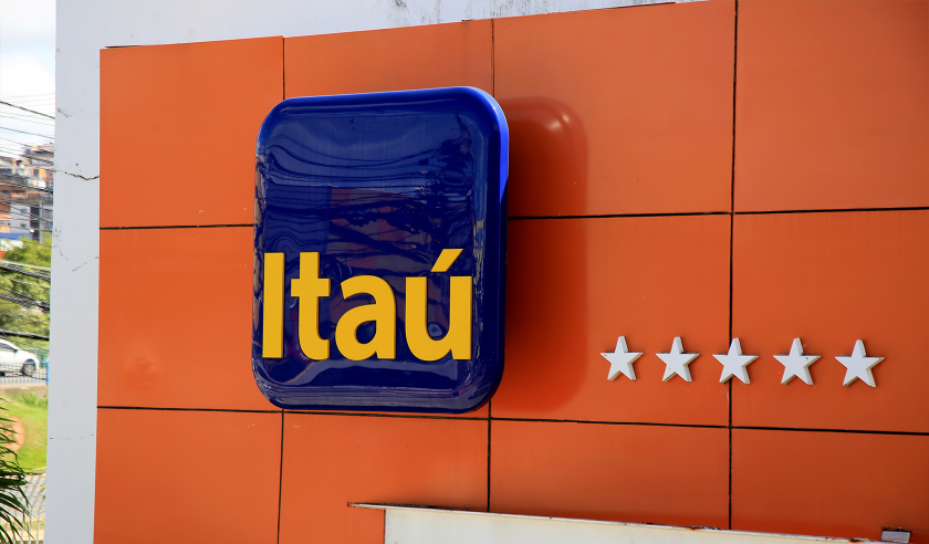 itau bank.png