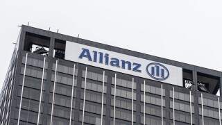 allianz logo building new york new york 2.jpg