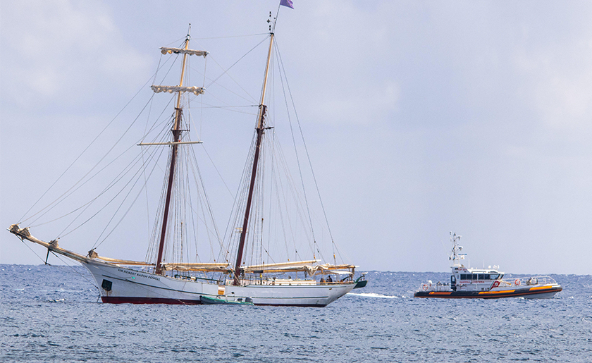 Sir-Roberts-Bayesian-rescue-ship.png