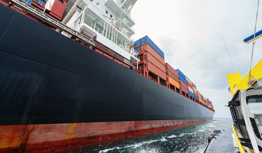 container cargo ship marine hull.png
