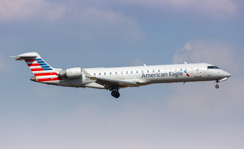US-Airlines-Bombardier-CRJ700.png